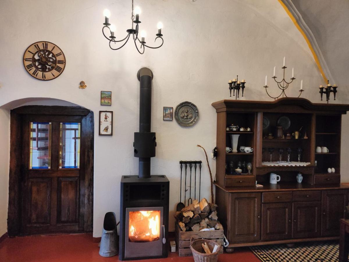 Bed And Breakfast Tvrz Velká Bukovina Exterior foto